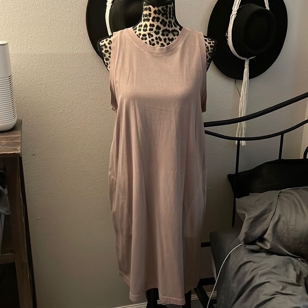 MAUVE TSHIRT DRESS W/Pockets!!
